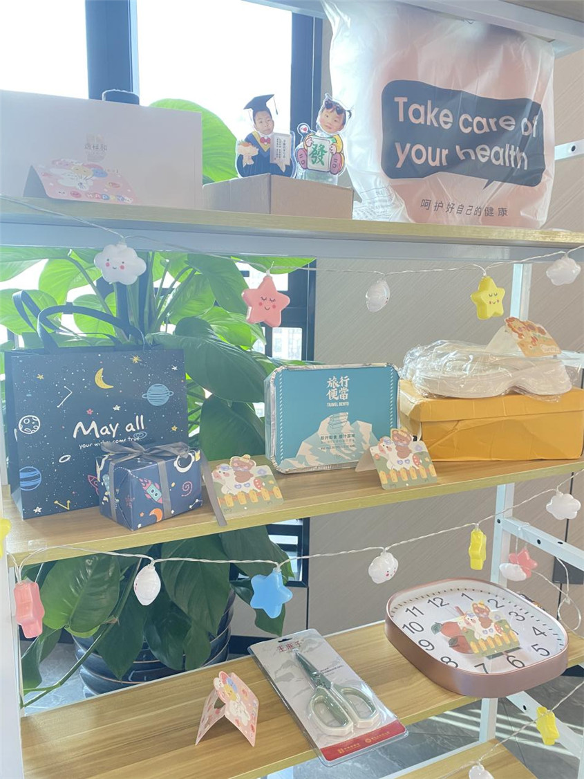 快乐之蓝，，，，，，最先绽放