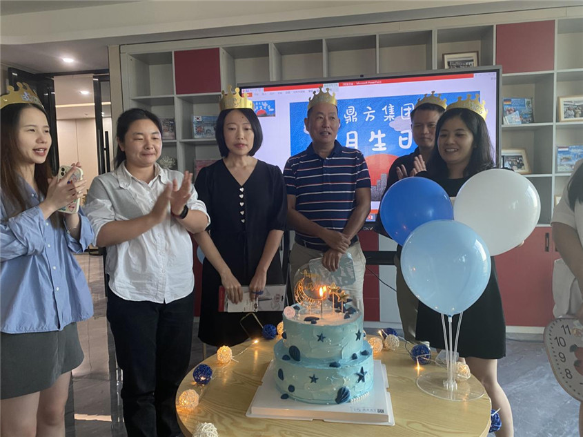 快乐之蓝，，，，，，最先绽放